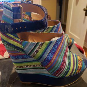 2 for $25 🌼🌼NWT Wild Pair wedges. US shoe size 10. Excellent condition